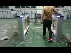 Premium kwaliteit schommeltorentje met toegangscontrolesysteem voor efficiënt beheren van de menigte